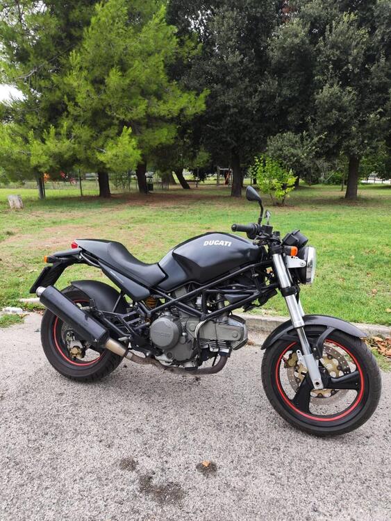 Ducati Monster 600 Dark (1998 - 01)