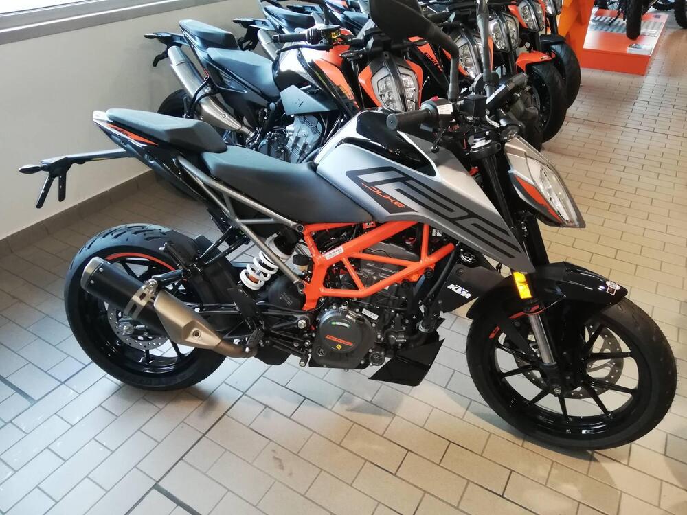 KTM 125 Duke (2021 - 23) (2)