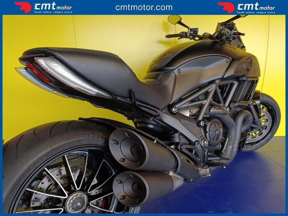 Ducati Diavel 1200 Dark (2012 - 13) (4)