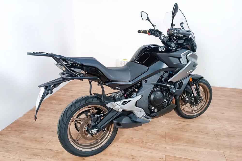 CFMOTO 700MT (2024) (3)