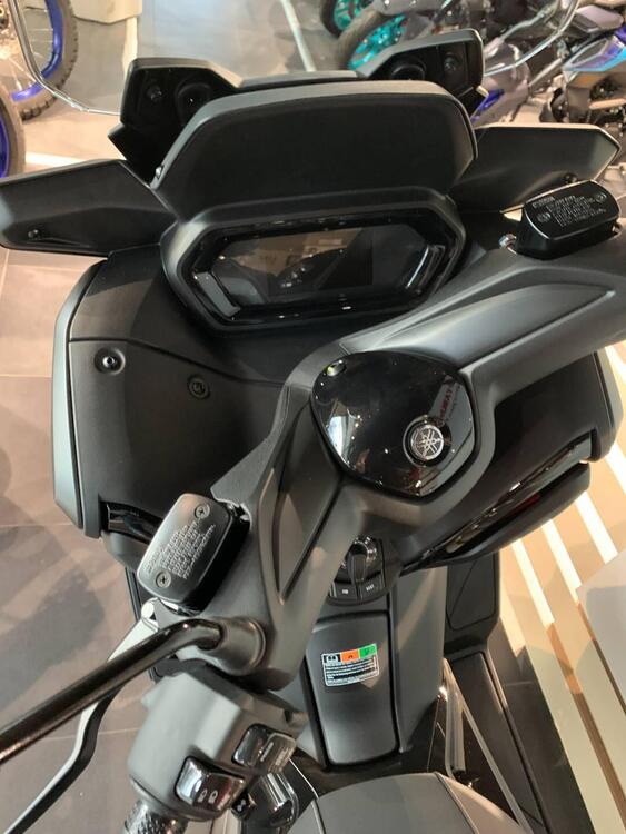 Yamaha X-Max 300 (2021 - 24) (4)