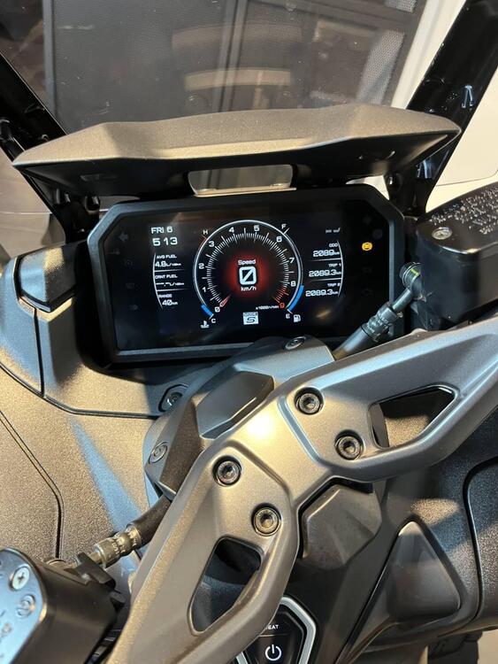 Yamaha T-Max 560 Tech Max (2022 - 24) (4)