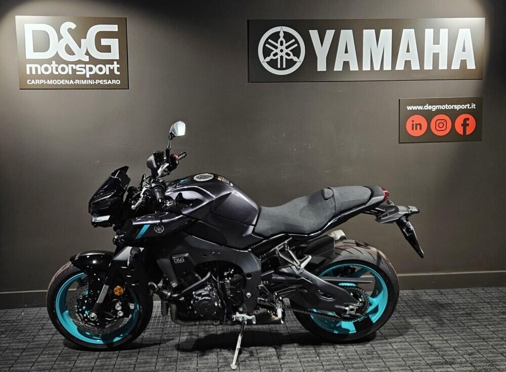 Yamaha MT-10 (2022 - 25) (4)