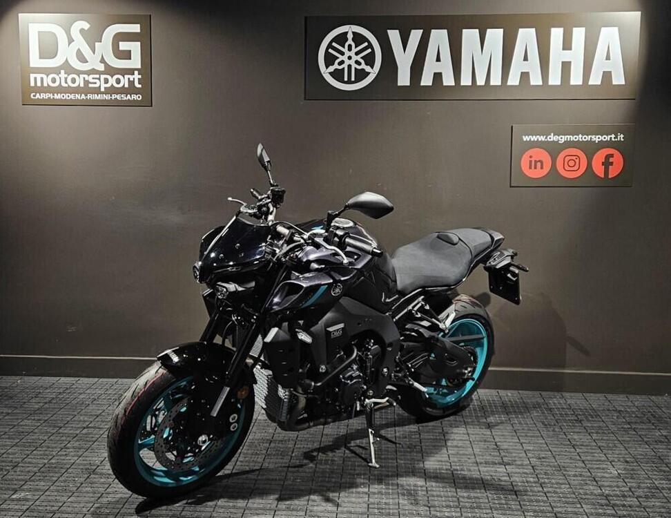 Yamaha MT-10 (2022 - 25) (3)