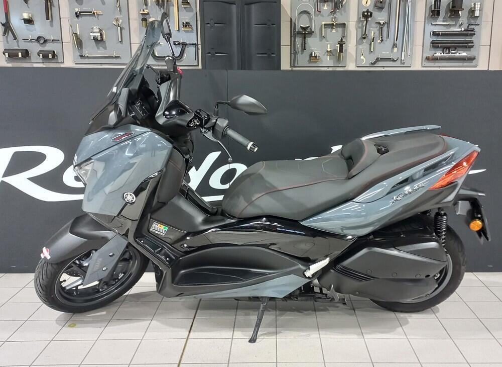 Yamaha X-Max 300 Tech Max (2021 - 24) (2)