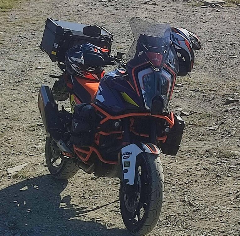 KTM 1290 Super Adventure S (2021) (2)