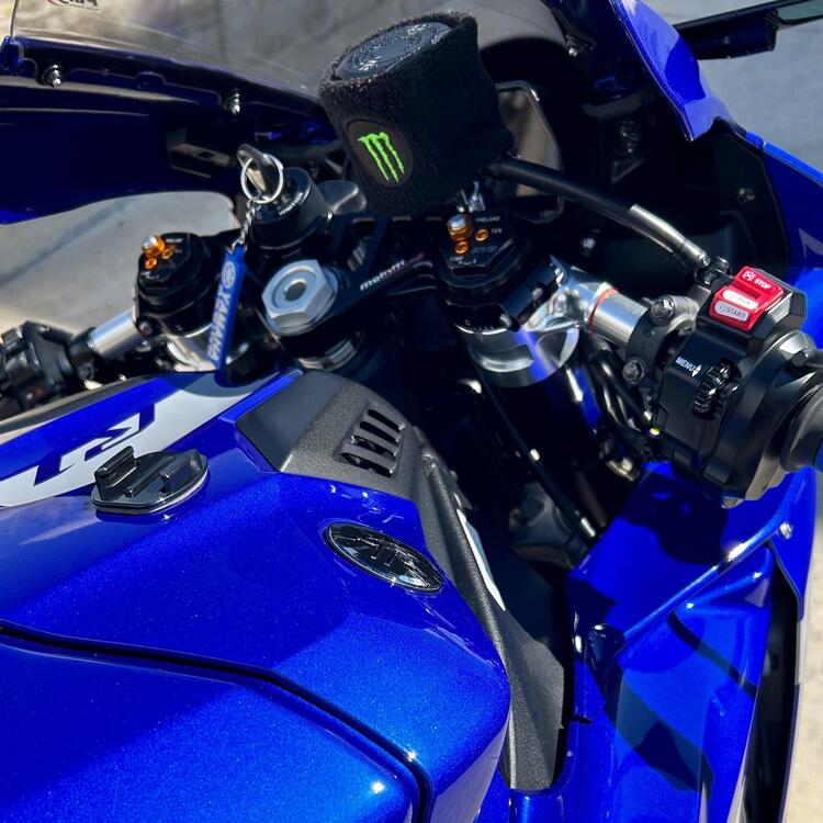 Yamaha YZF R1 (2020 - 24) (3)