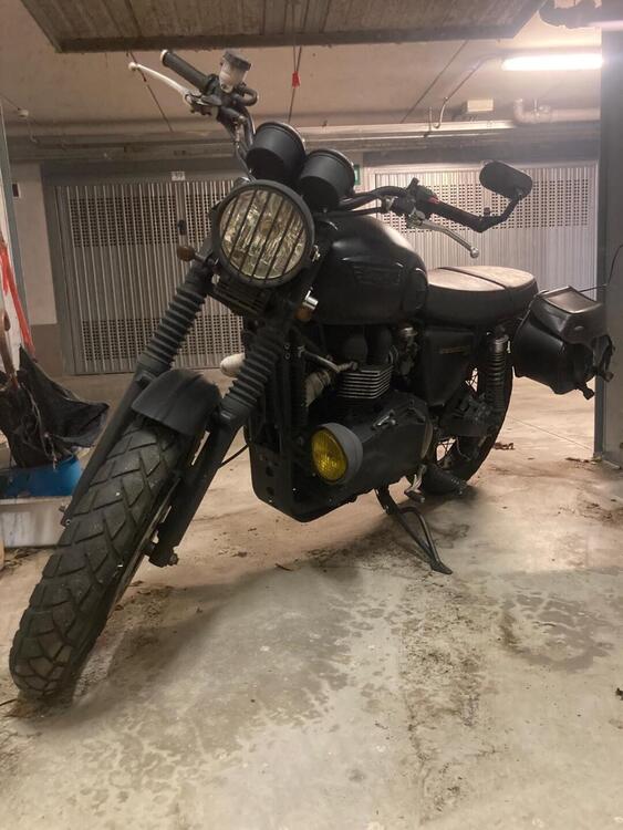 Triumph Scrambler (2006 - 17) (2)