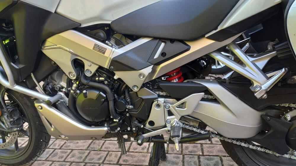 Honda Crossrunner Travel Edition ABS (2015 - 16) (2)