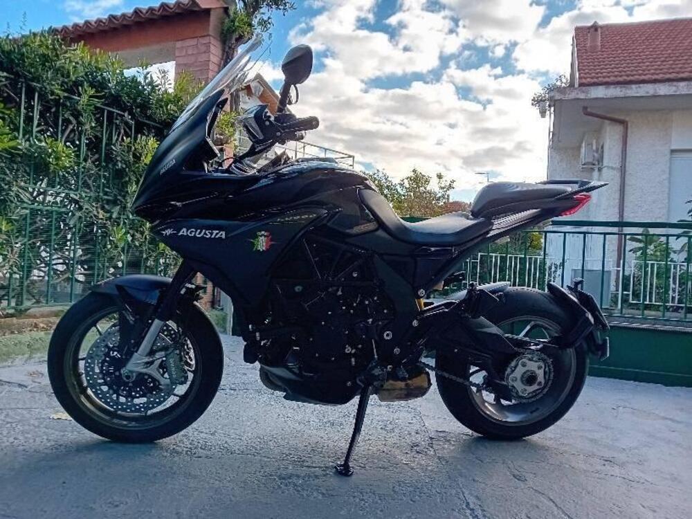 MV Agusta Turismo Veloce 800 Lusso SCS (2021 - 25) (5)