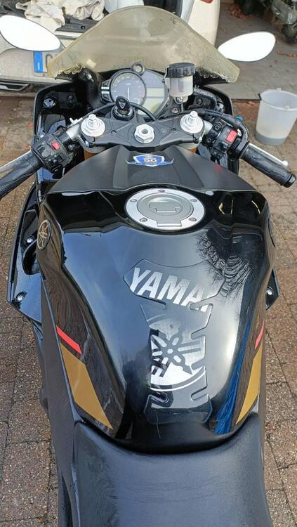 Yamaha YZF R1 (2009 - 11) (5)