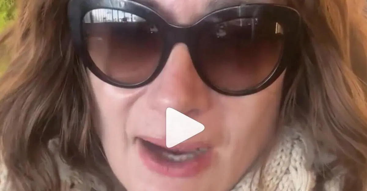 Ciclomotore investe Vladimir Luxuria, lo sfogo sui social [VIDEO]