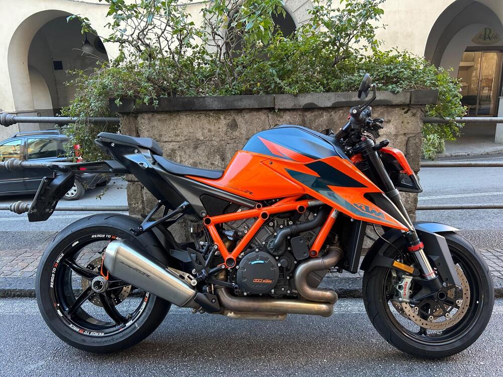 KTM 1290 Super Duke R (2021)