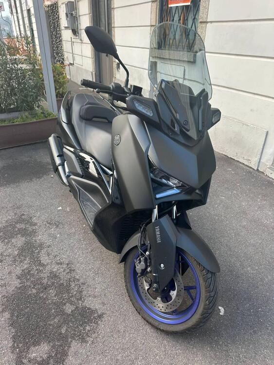 Yamaha X-Max 300 Tech Max (2021 - 24) (2)