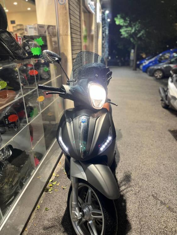 Piaggio Beverly 350 SportTouring ie ABS (2011 - 17)