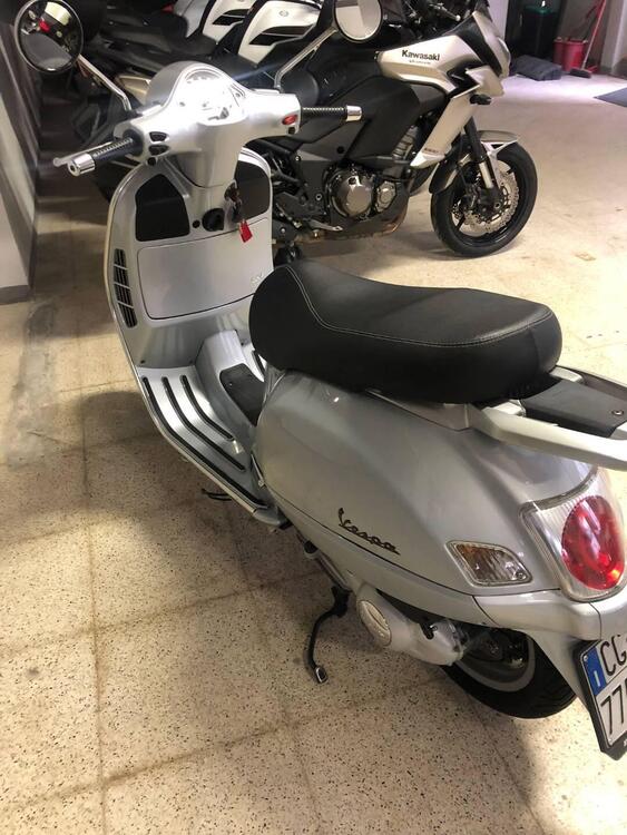 Vespa Granturismo 200 L (4)