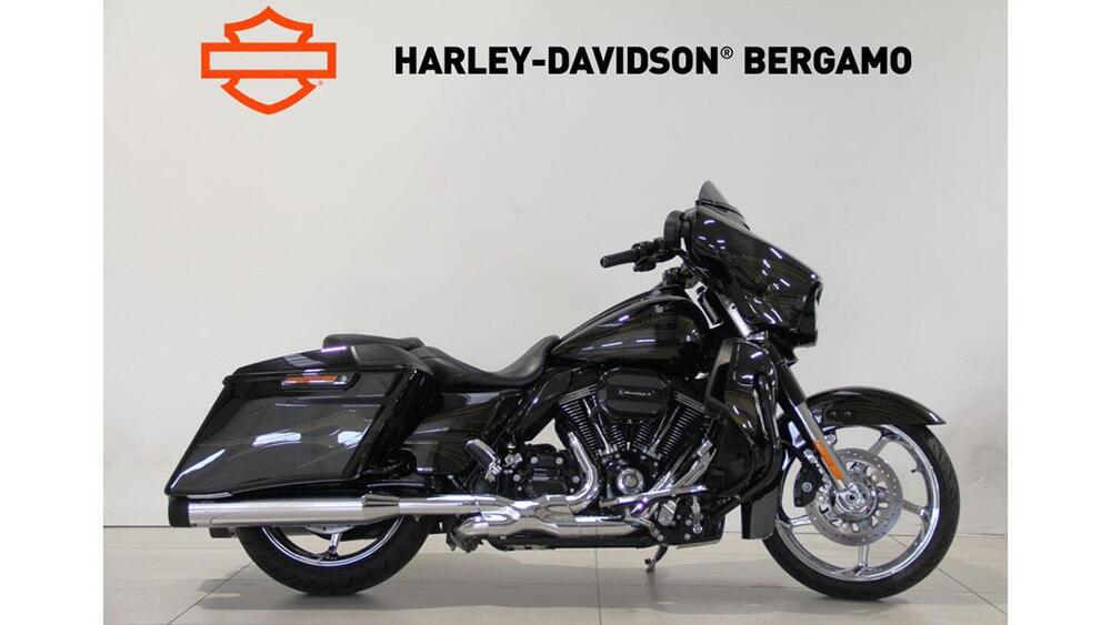 Harley-Davidson 1800 Street Glide (2014 - 15) - FLHXSE