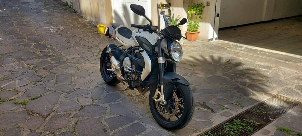 MV Agusta Brutale 675 (2011 - 15) (2)