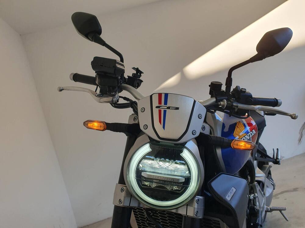 Honda CB 1000 R + Limited Edition (2019) (5)