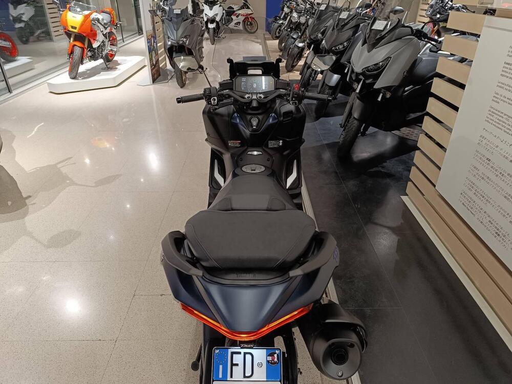 Yamaha T-Max 560 (2022 - 24) (4)