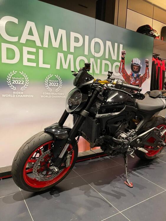 Ducati Monster 937 + (2021 - 24) (5)