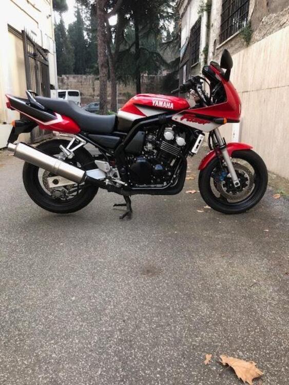 Yamaha FZS 600 Fazer (2002 - 03) (4)