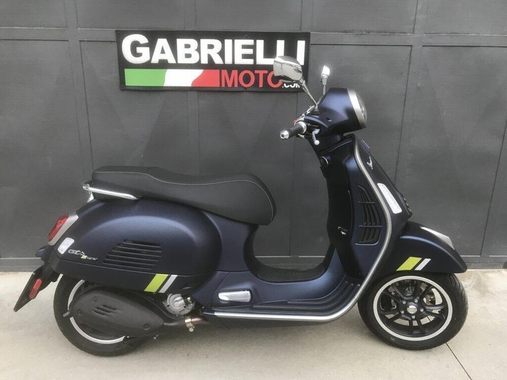 Vespa GTS 300 Super Tech (2023 - 24) (3)