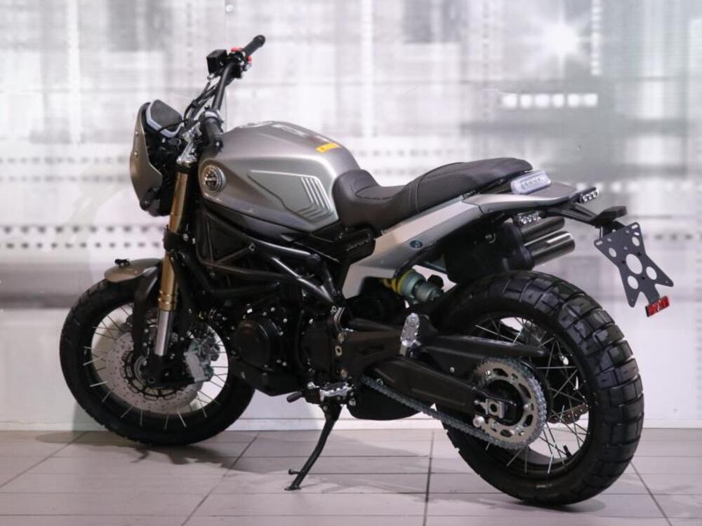 Benelli Leoncino 800 (2022 - 24) (2)