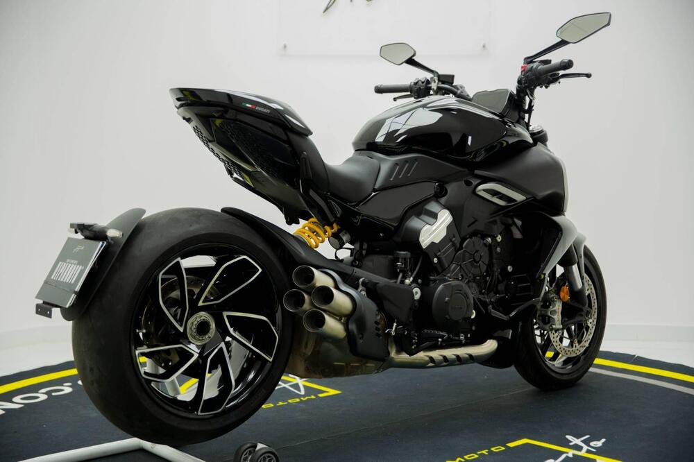 Ducati Diavel V4 (2023 - 24) (4)