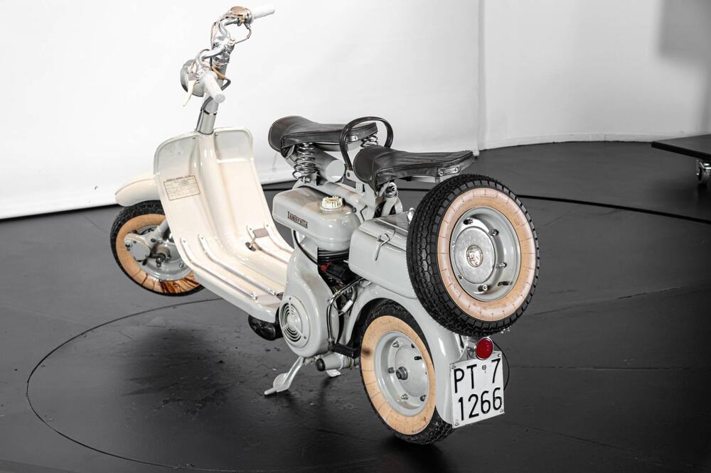 Innocenti LAMBRETTA 150 D (2)