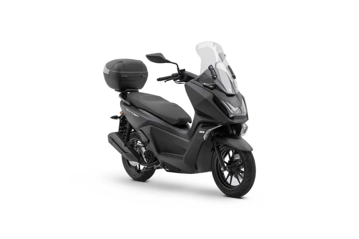 Kymco Skytown 125 MY25, scooter da città che guarda al futuro [GALLERY] (15)