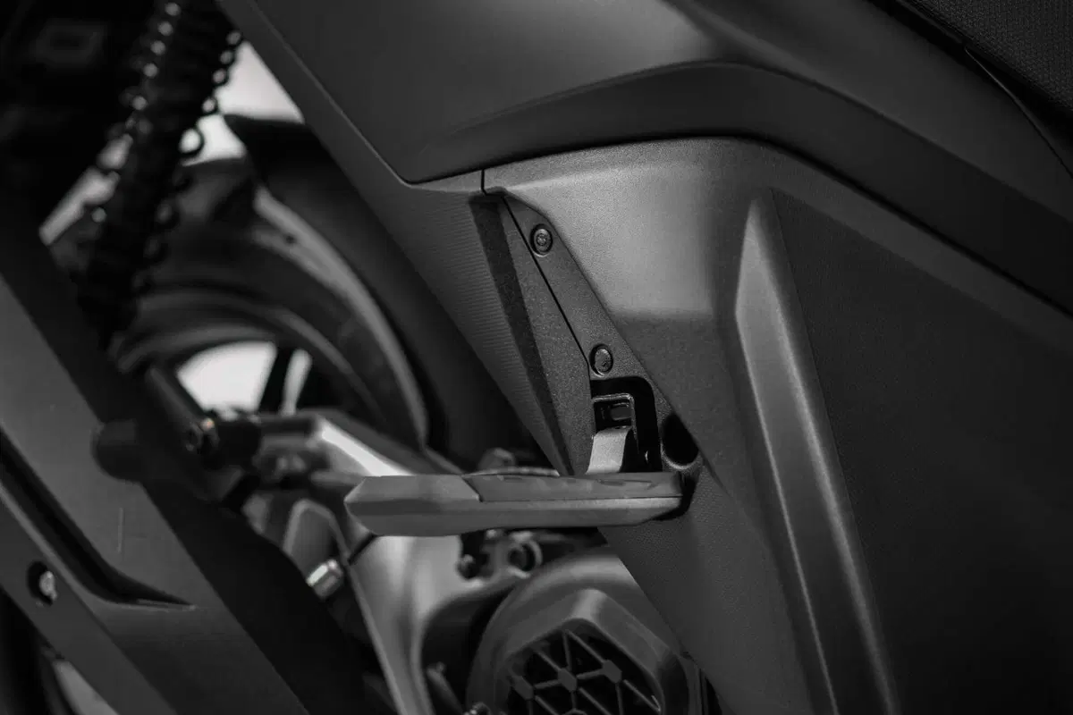 Kymco Skytown 125 MY25, scooter da città che guarda al futuro [GALLERY] (21)