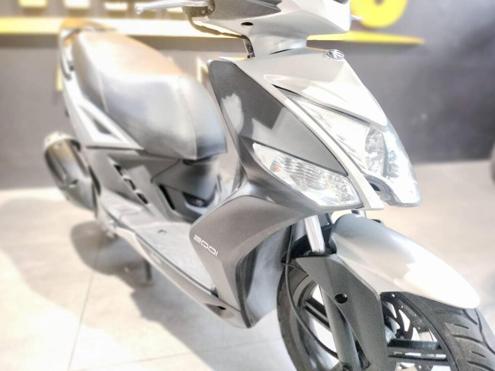 Kymco Agility 200i R16 + (2014 - 17) (3)