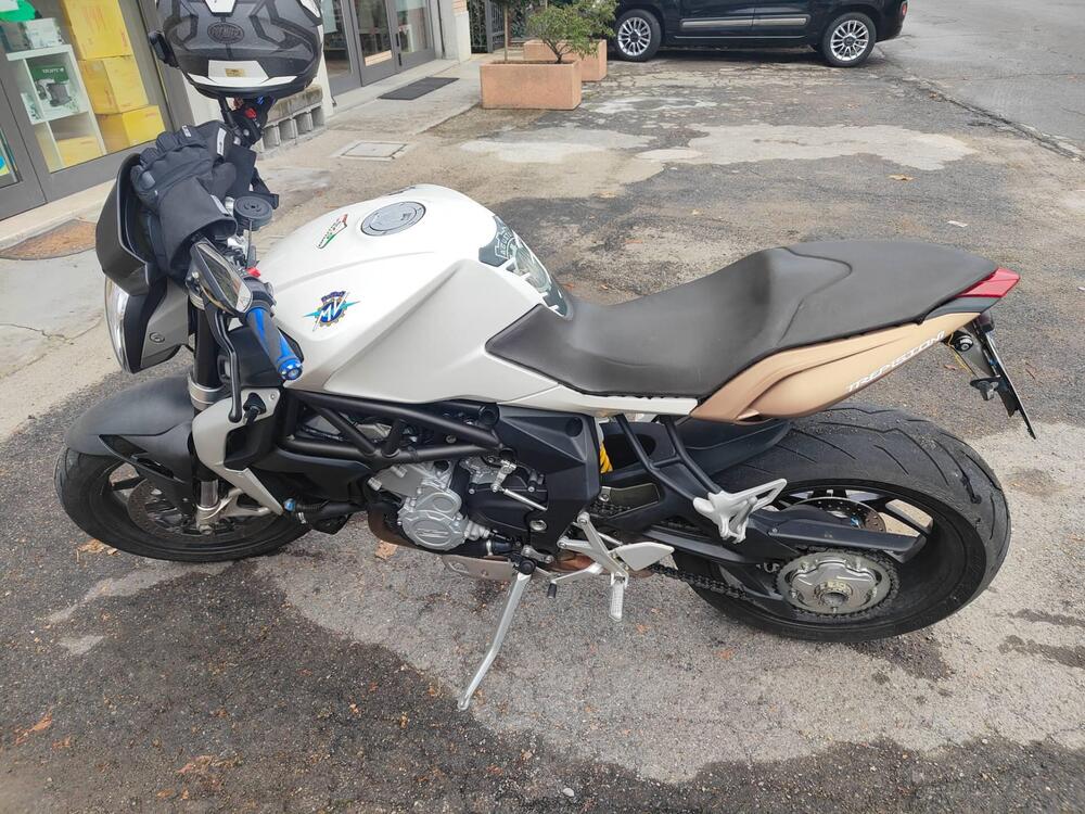 MV Agusta Brutale 675 (2011 - 15) (3)