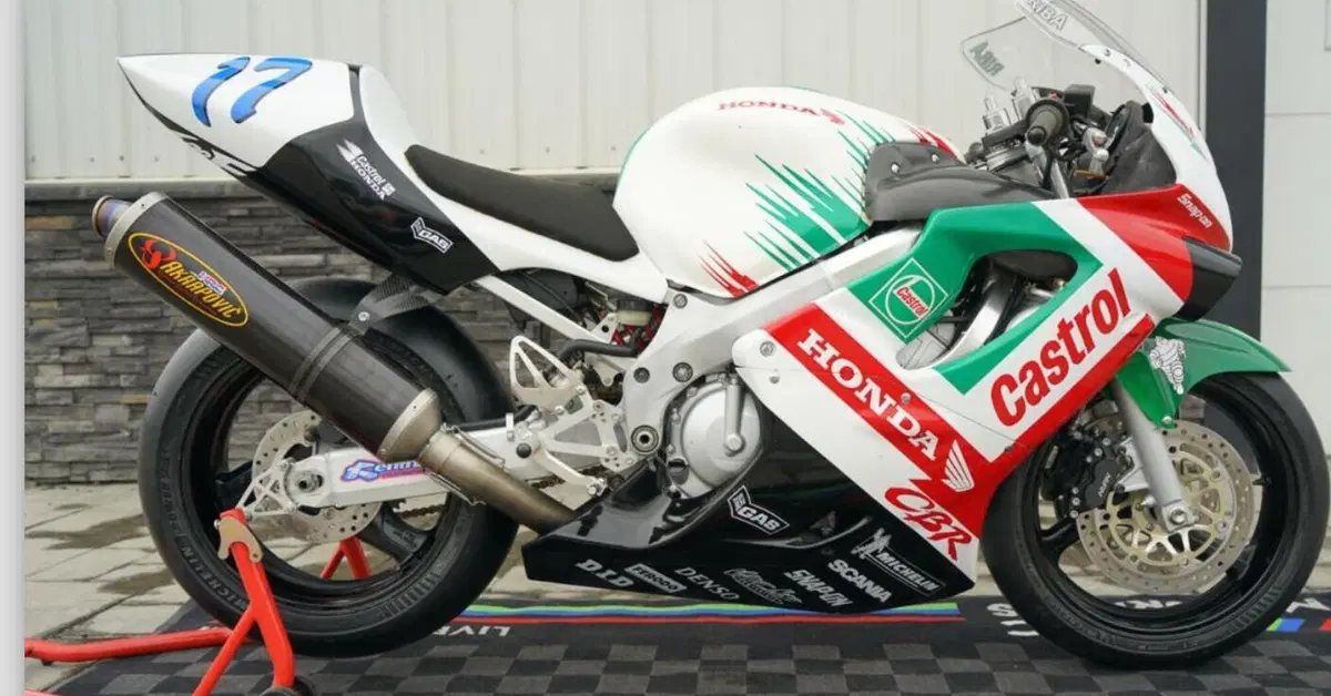 La Honda CBR 600F F4 di Pere Riba all'asta!