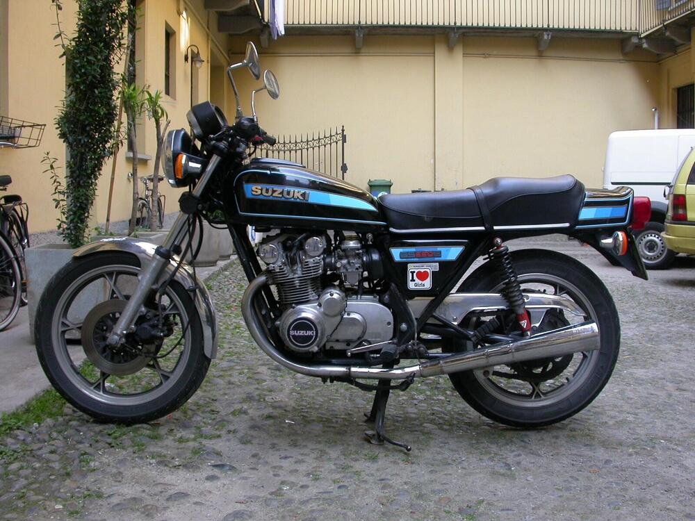 Suzuki GS550E