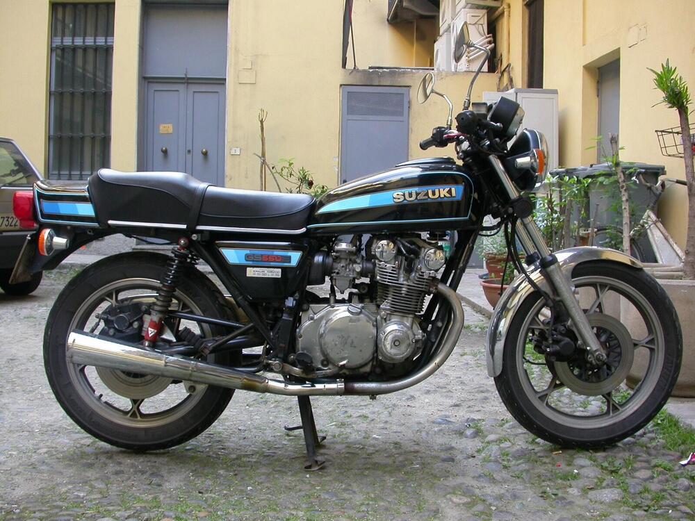 Suzuki GS550E (2)