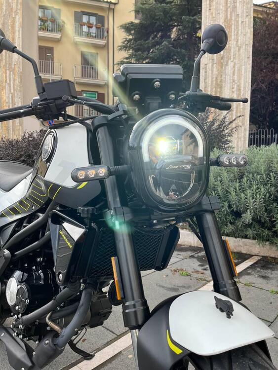 Benelli Leoncino 125 (2022 - 24) (5)