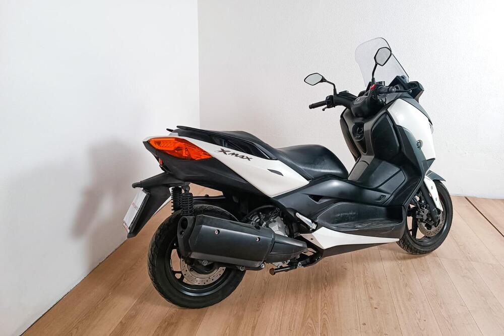 Yamaha X-Max 300 Tech Max (2020) (3)