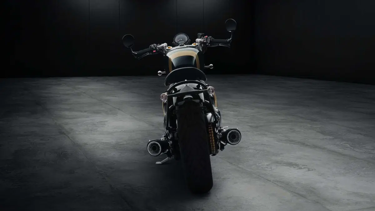 Triumph Bonneville Bobber 1200 Bonneville Bobber TFC (2025) (4)