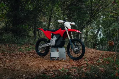 Stark Future presenta la Stark Varg EX: la moto da enduro elettrica [VIDEO]