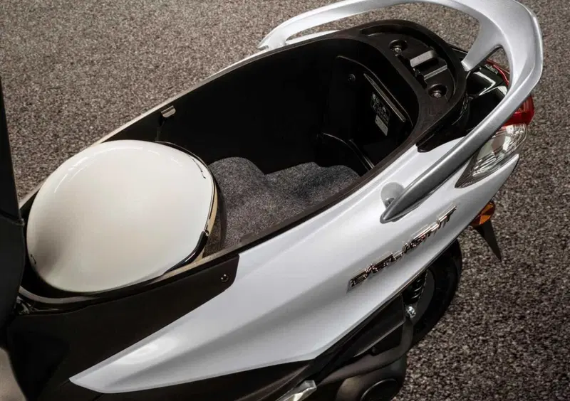 Yamaha D'Elight 125 D'Elight 125 (2021 - 26) (11)