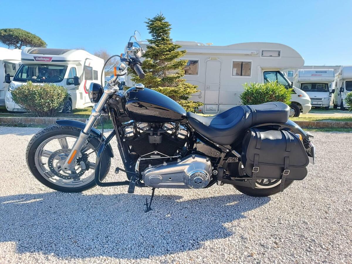 Vendo HarleyDavidson Softail Standard (2021 24) usata a Pomezia