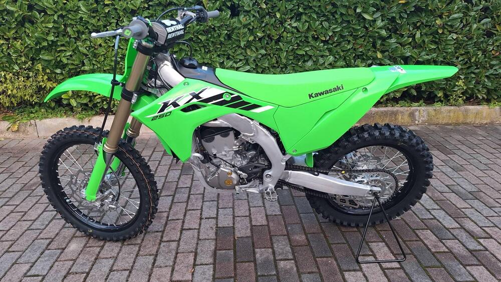 Kawasaki KX 250 (2025)