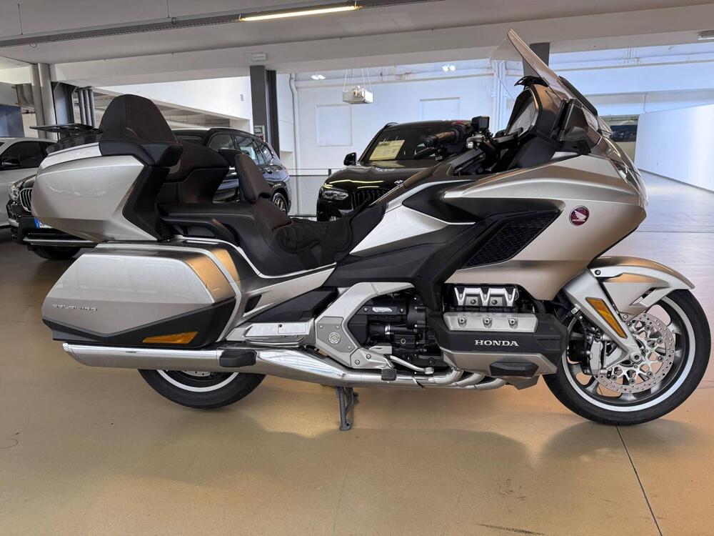 Honda GL 1800 Gold Wing Tour DCT & Airbag (2022 - 25)