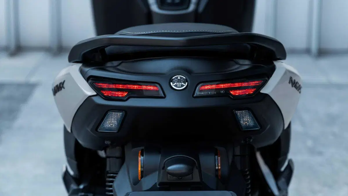 Yamaha N-Max 125 N-Max 125 Tech Max (2025 - 26) (10)