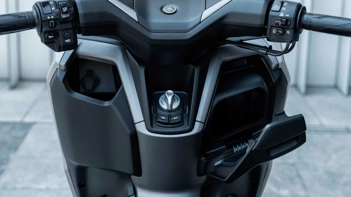 Yamaha N-Max 125 N-Max 125 Tech Max (2025 - 26) (14)