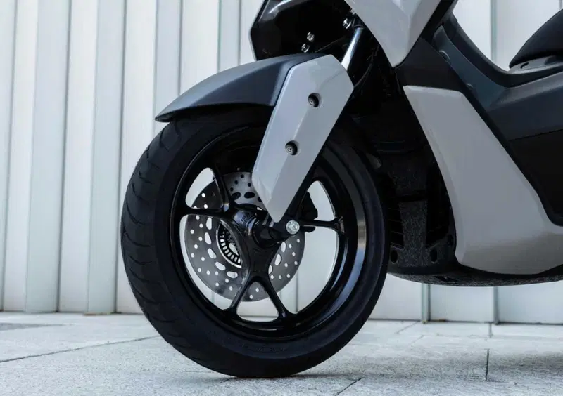 Yamaha N-Max 125 N-Max 125 Tech Max (2025 - 26) (11)