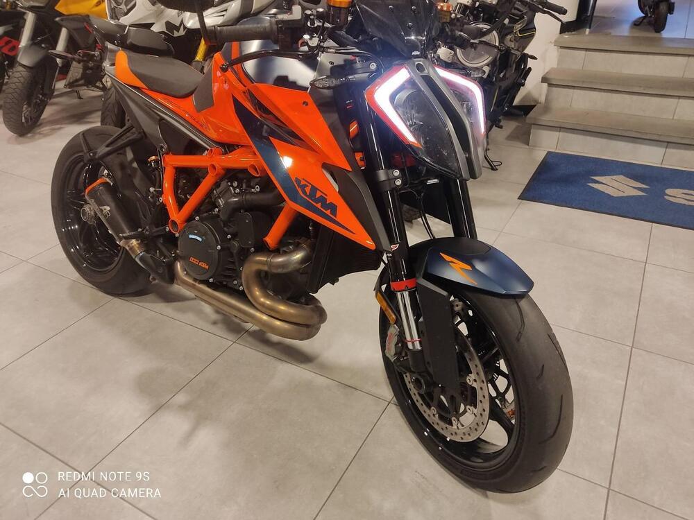 KTM 1290 Super Duke R (2020) (2)