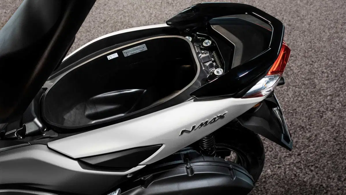 Yamaha N-Max 155 N-Max 155 (2022 - 25) (15)